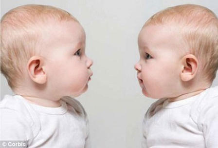 Bàng hoàng vì chồng “bắt cóc trẻ con” về nuôi